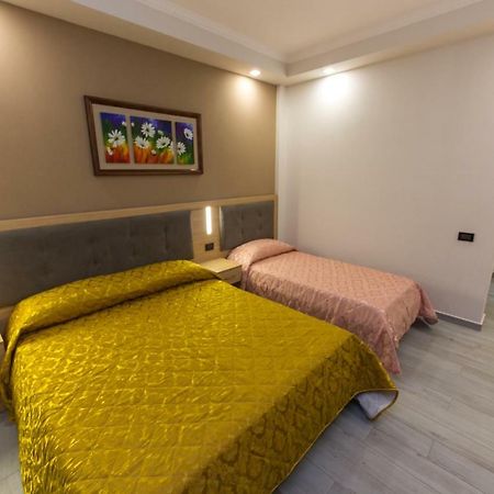 Western Star Hotel Durrës Zewnętrze zdjęcie