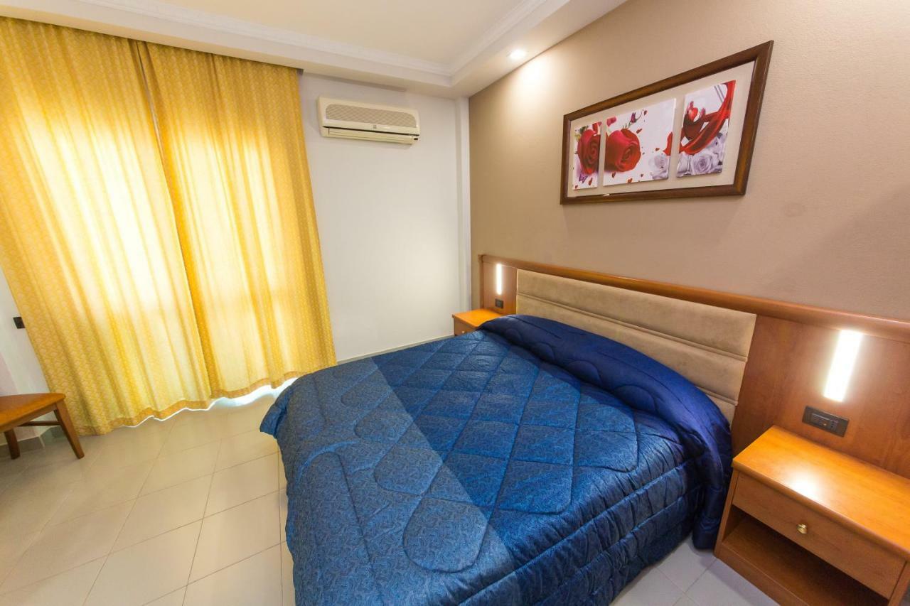 Western Star Hotel Durrës Zewnętrze zdjęcie