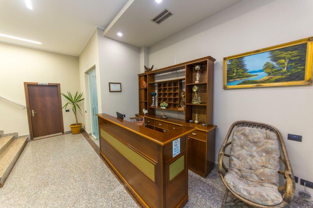 Western Star Hotel Durrës Zewnętrze zdjęcie