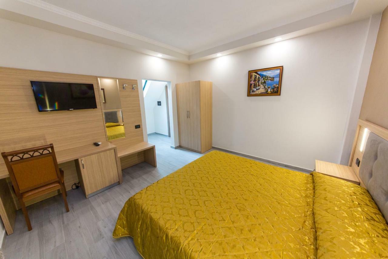 Western Star Hotel Durrës Zewnętrze zdjęcie
