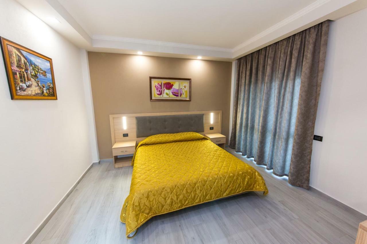 Western Star Hotel Durrës Zewnętrze zdjęcie